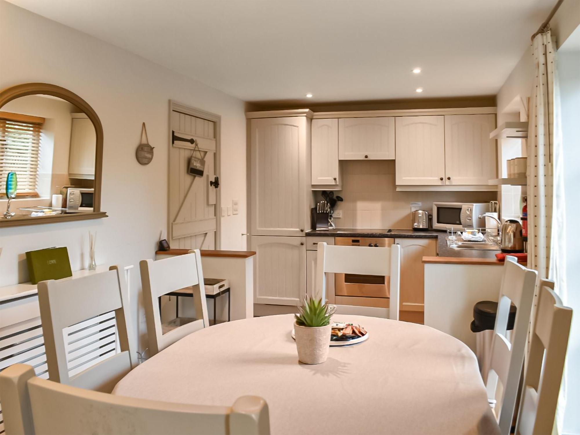 Riverview Somerford Keynes Exterior photo