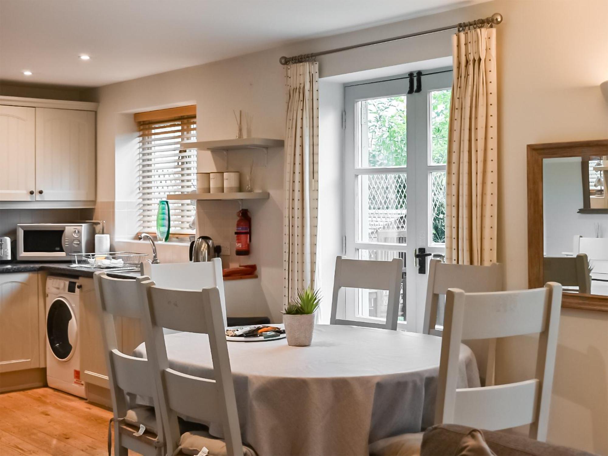 Riverview Somerford Keynes Exterior photo